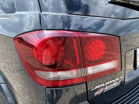 Used 2018 Dodge Journey Crossroad AWD/4WD image 22