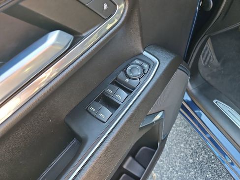 Used 2023 Chevrolet Silverado 1500 LT AWD/4WD image 12