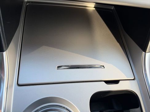 Used 2023 Ford Explorer XLT w/ Equipment Group 202A image 22