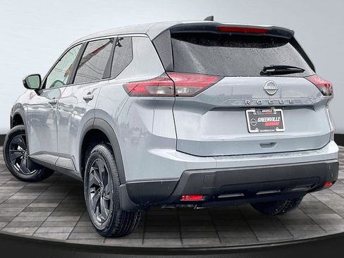 New 2026 Nissan Rogue SV FWD image 4