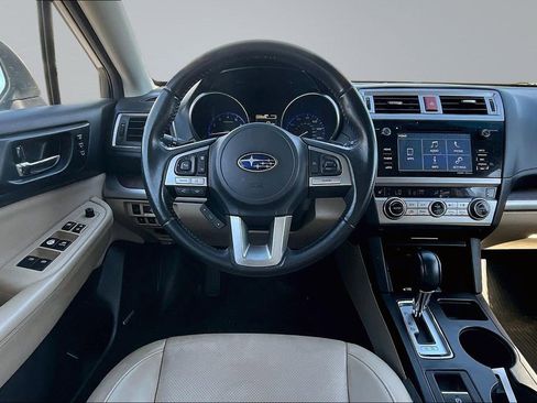 Used 2017 Subaru Outback 2.5i Limited AWD/4WD image 8