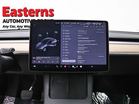 Used 2021 Tesla Model Y Long Range AWD/4WD image 12