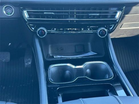 New 2026 Chevrolet Traverse Z71 image 9