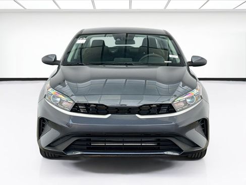 Used 2023 Kia Forte LXS FWD image 2