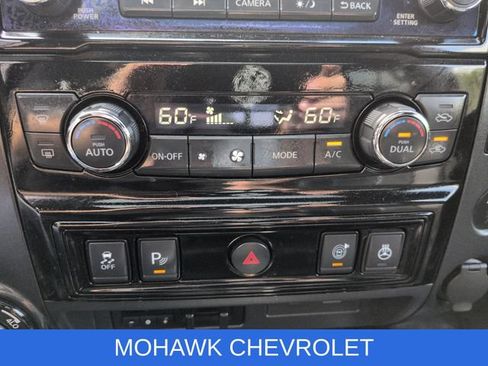 Used 2021 Nissan Titan PRO-4X w/ Pro-4x Convenience Package AWD/4WD image 18