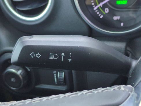 Used 2023 Jeep Wrangler Unlimited Sahara AWD/4WD image 26