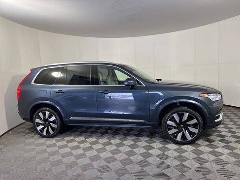 Used 2023 Volvo XC90 T8 Ultimate image 6