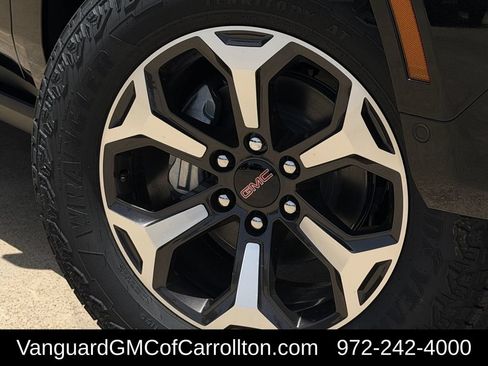 New 2026 GMC Yukon AT4 Ultimate w/ LPO, Floor Liner Package AWD/4WD image 9