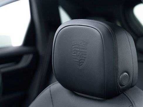 New 2026 Porsche Cayenne image 20