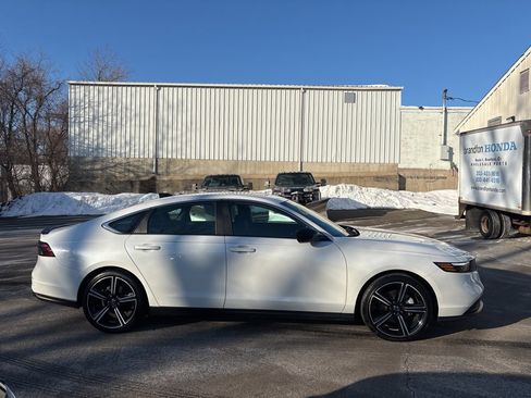 Used 2023 Honda Accord Sport image 7