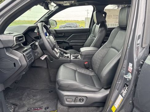 New 2026 Toyota 4Runner TRD Off-Road Premium AWD/4WD image 10