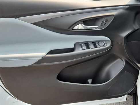 Certified 2025 Buick Envista Preferred FWD image 20