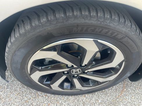 Used 2017 Honda Accord EX image 9