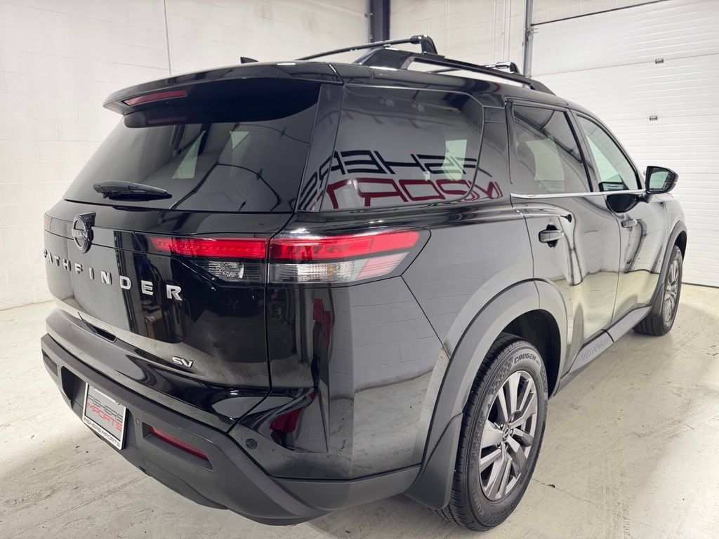 Used 2023 Nissan Pathfinder SV FWD image 6