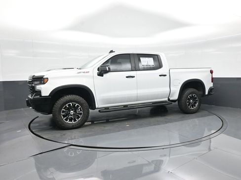 Used 2025 Chevrolet Silverado 1500 ZR2 w/ Technology Package AWD/4WD image 7