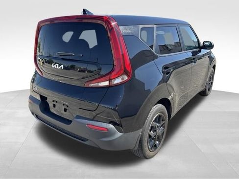 Certified 2022 Kia Soul S FWD image 11