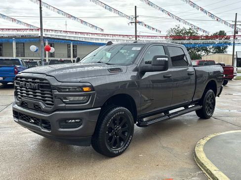 Used 2026 RAM 2500 Big Horn AWD/4WD image 3