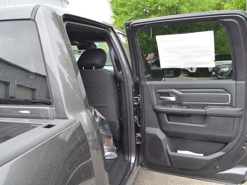 New 2026 RAM 3500 Big Horn AWD/4WD image 32