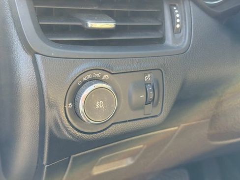 Used 2020 Buick Envision Preferred FWD image 23