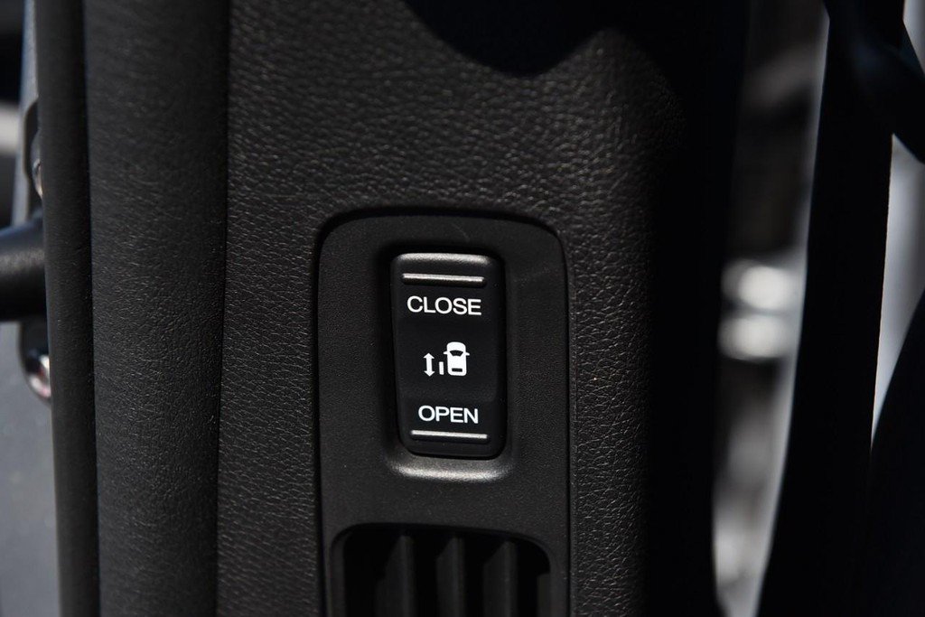 Certified 2026 Honda Odyssey Touring image 28