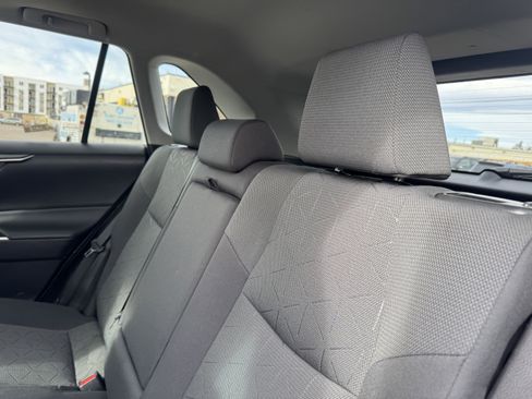 Used 2021 Toyota RAV4 XLE image 15