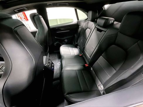 New 2026 Porsche Macan Turbo Electric AWD/4WD image 25