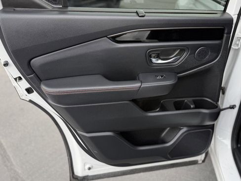 Certified 2025 Honda Pilot TrailSport image 28