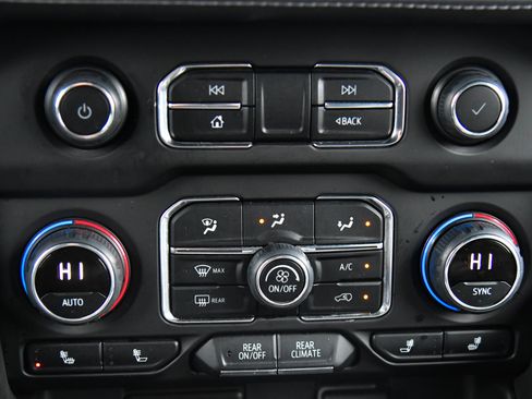 Used 2024 Chevrolet Tahoe LT image 25