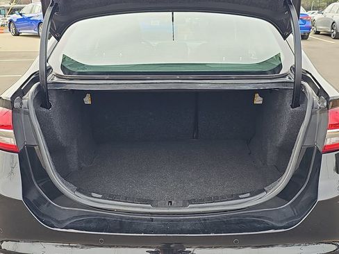 Used 2017 Ford Fusion SE w/ Fusion SE Technology Package image 15