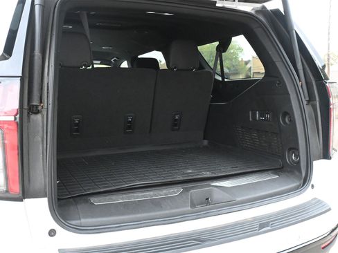 Used 2023 Chevrolet Suburban RST w/ Luxury Package image 24