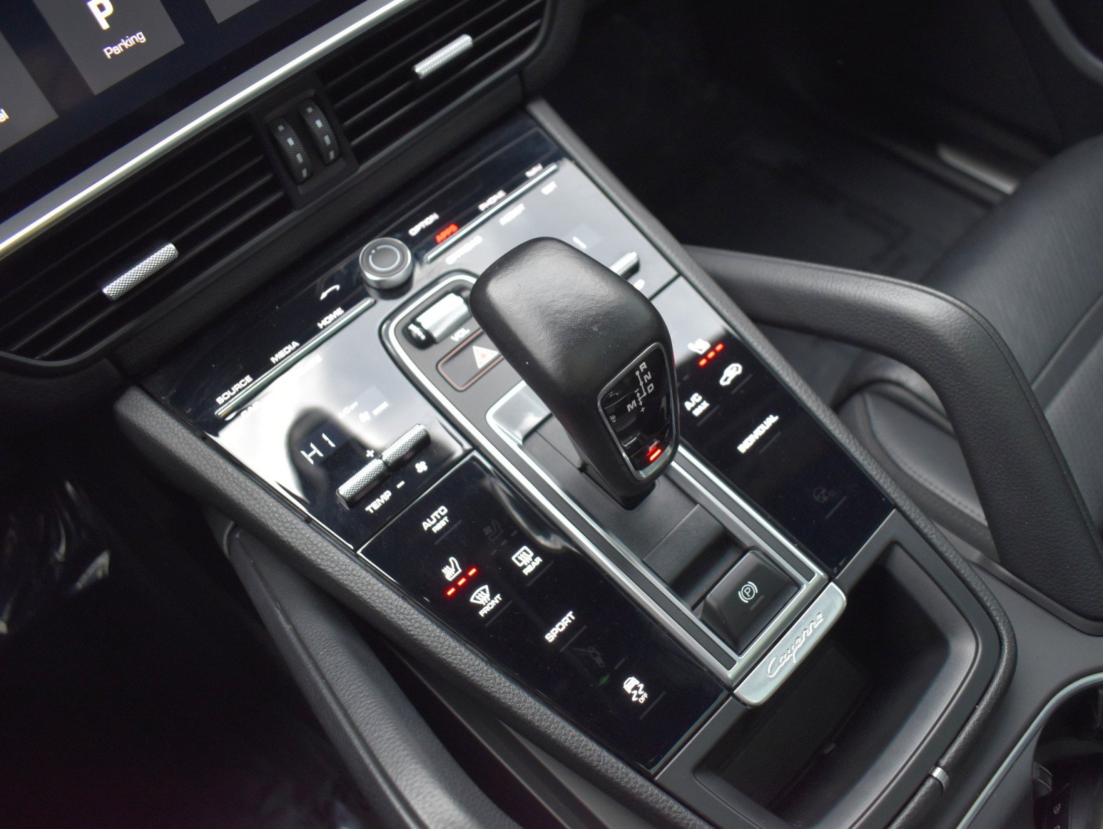 Used 2021 Porsche Cayenne AWD/4WD image 19