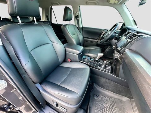 Used 2020 Toyota 4Runner SR5 Premium image 27