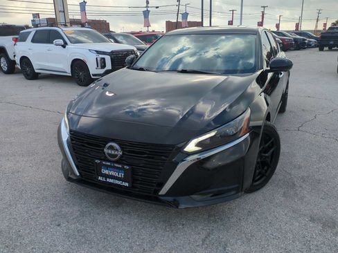 Used 2023 Nissan Altima 2.5 SL AWD/4WD image 1