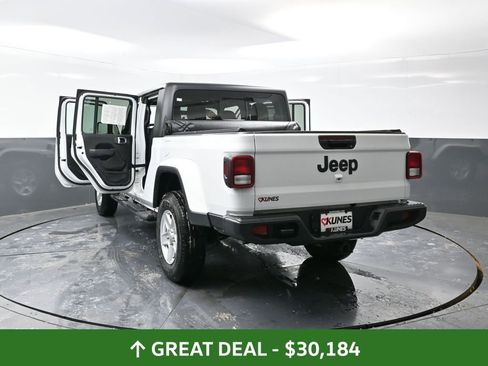 Used 2022 Jeep Gladiator Sport image 59