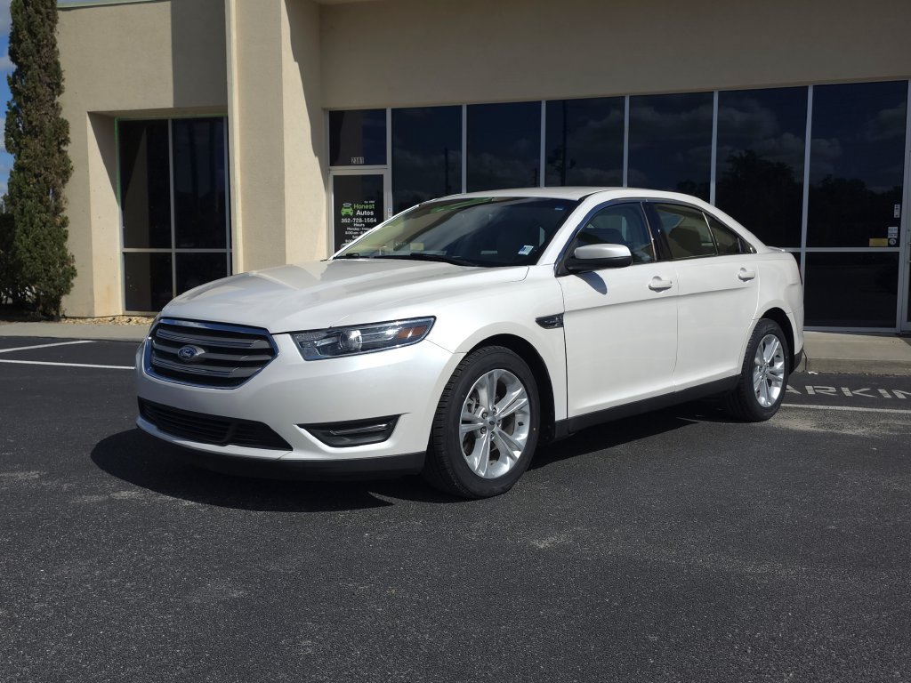 Used 2015 Ford Taurus SEL w/ Equipment Group 201A FWD image 2