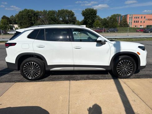 Certified 2026 Volkswagen Tiguan S AWD/4WD image 10