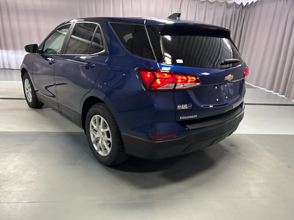 Used 2023 Chevrolet Equinox LS w/ LS Convenience Package FWD image 5