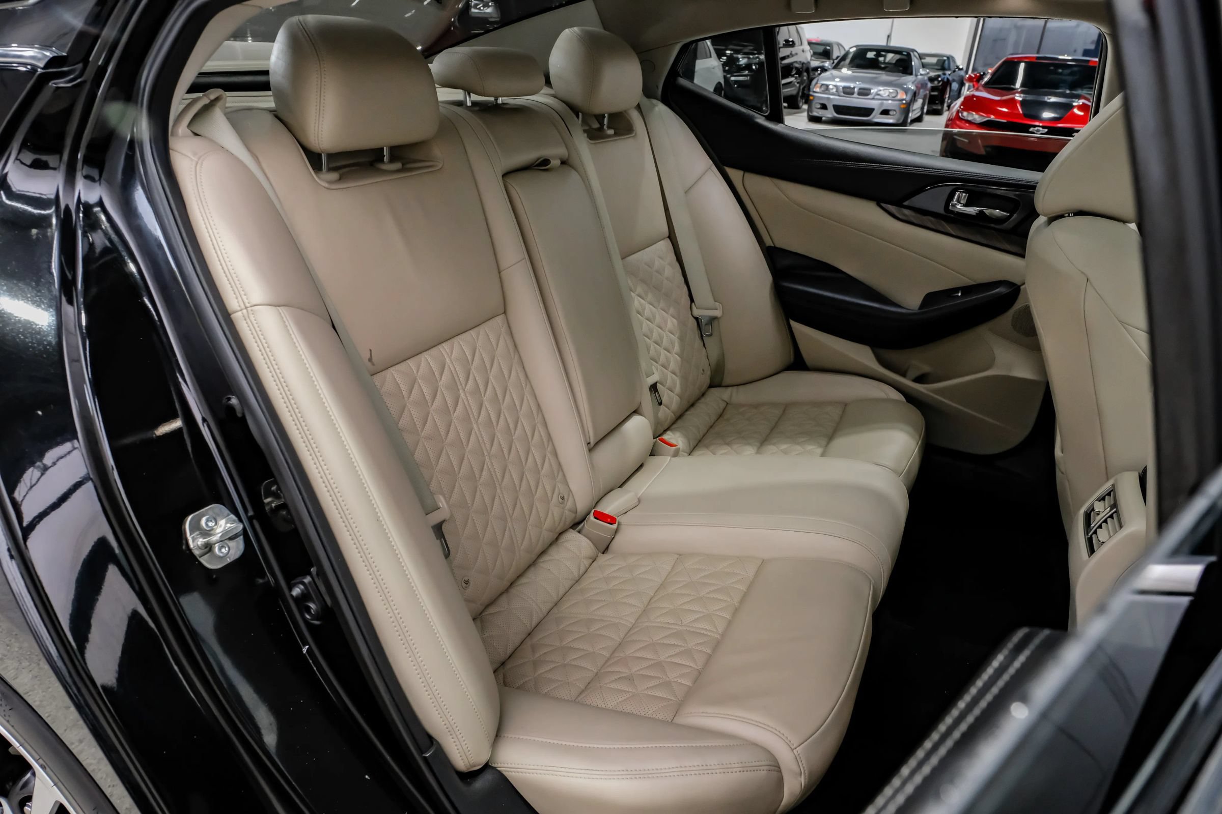 Used 2016 Nissan Maxima Platinum FWD image 34