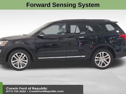 Used 2017 Ford Explorer XLT w/ Equipment Group 202A image 4