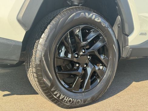 Used 2021 Toyota RAV4 Limited image 28