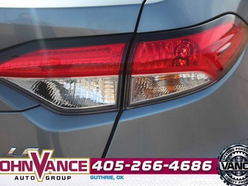 Used 2026 Toyota Corolla LE image 8