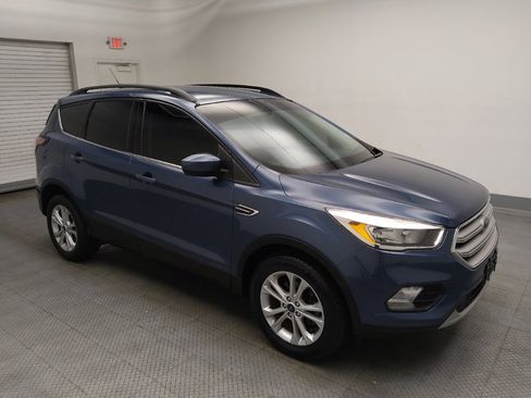 Used 2018 Ford Escape SE w/ SE Sync 3 Package FWD image 11