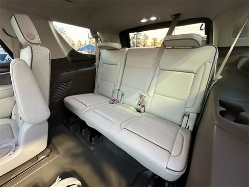 Used 2023 GMC Yukon Denali image 28