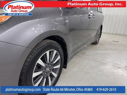 Used 2018 Toyota Sienna Limited Premium image 42