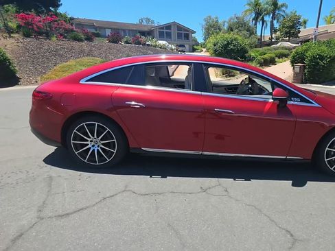 Used 2023 Mercedes-Benz EQS 580 4MATIC Sedan w/ Exclusive Trim Package image 5