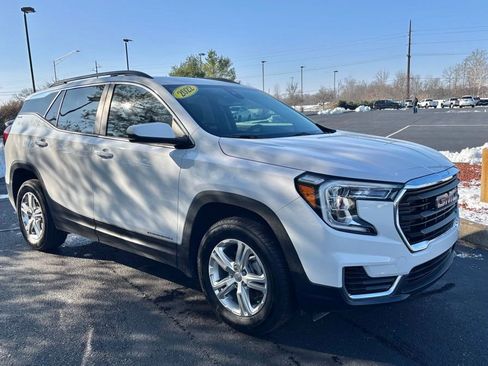 Used 2022 GMC Terrain SLE w/ Driver Convenience Package image 6