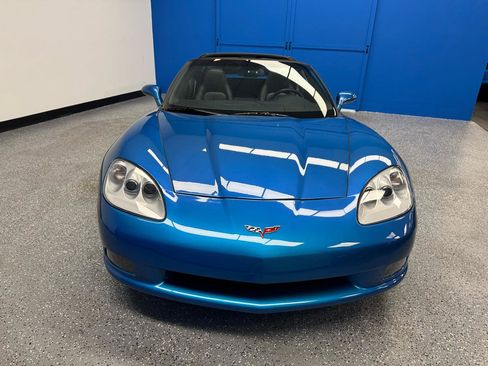 Used 2011 Chevrolet Corvette Coupe w/ 1LT RWD image 3