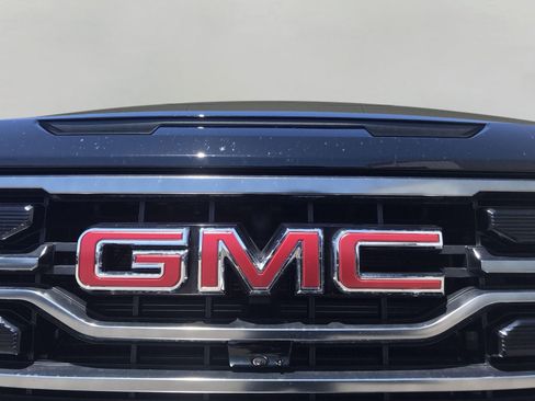 New 2026 GMC Sierra 1500 AT4 w/ AT4 Premium Package AWD/4WD image 26