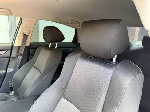 Used 2020 Honda Accord Hybrid image 16