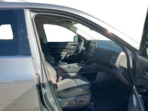 Used 2024 Nissan Pathfinder Platinum image 22